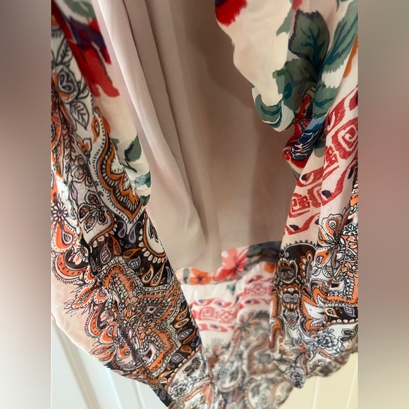 Size medium/large  boho floral long-sleeved midi dress - smocked waist - Picture 4 of 6